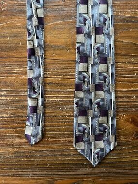 Emanuel Ungaro Geometric silk Tie in Gold, Purple and Silver
